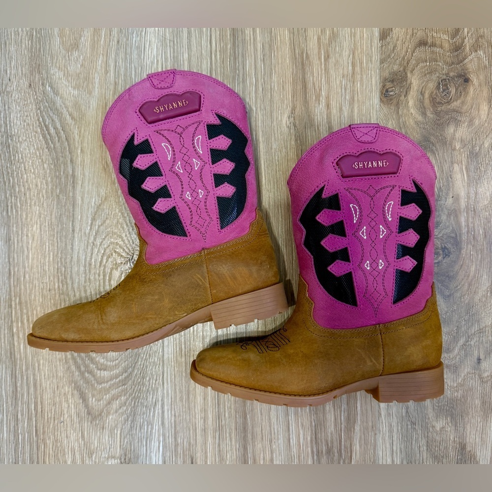 Shyanne Kids Leather Western Boots Pink Brown Size 1D Square Toe